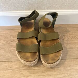 Steve Madden Platform Sandals